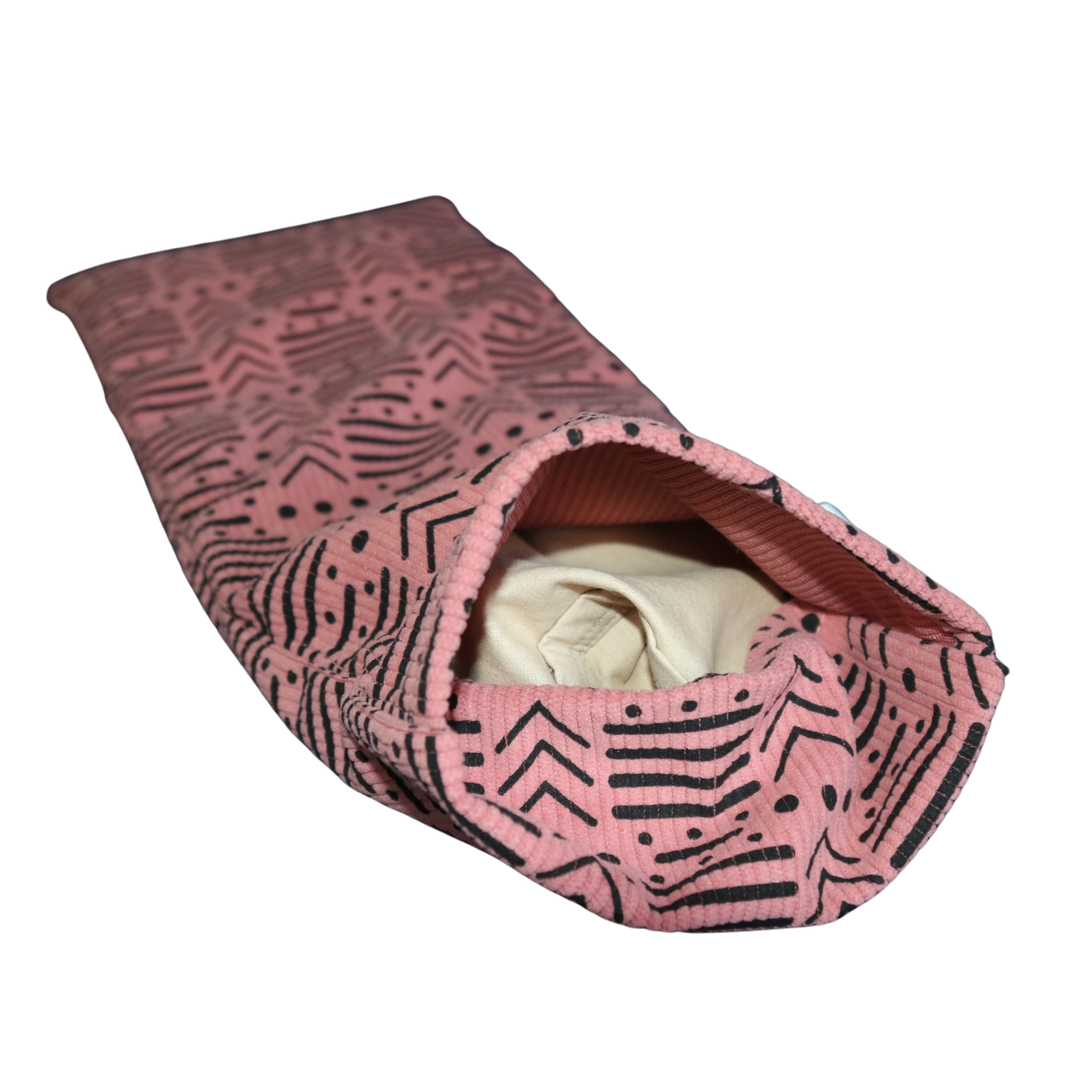 Natural grain heat pack/hottie with washable cover relieves pain in neck, shoulder and back. This bean bag can also be used for cold therapy. Made locally in Johannesburg South Africa by Two Eddyphants